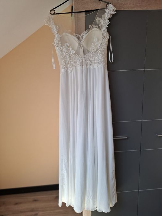 Piękna suknia ślubna