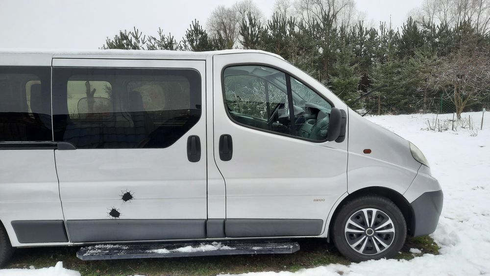 Opel Vivaro   do przewozu osób niepełnosprawnych  auto  z  windą