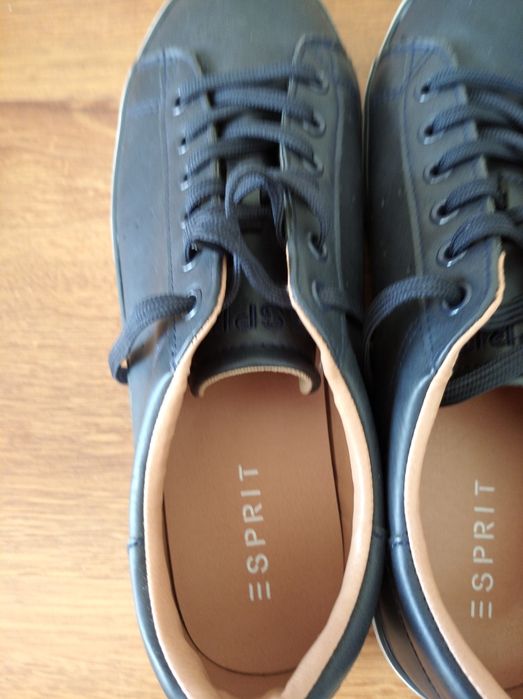 Sprzedam buty damskie