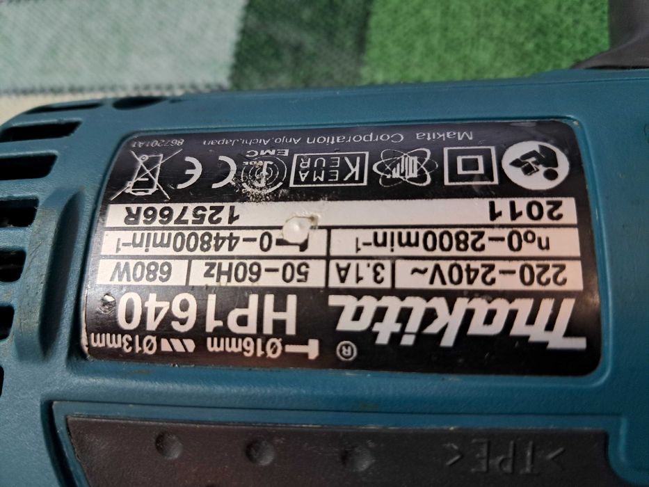электро дрель makita HP1640 Как новая