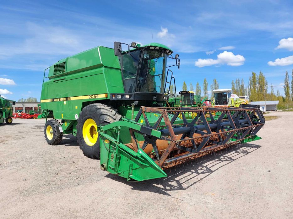 Комбайн зернозбиральний  John Deere 2054 жатка 5.5 шумахер+ Візок