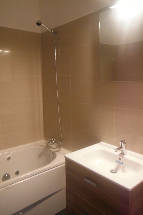 Vendo banheiras novas com hidromassagem Roca