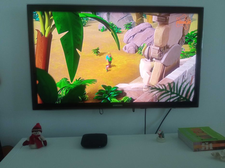TV 40" Samsung HD  UE55AU7025K