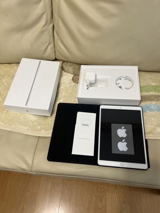 Sprzedam Ipad Air 3 gen. 2019 r. 64 GB.