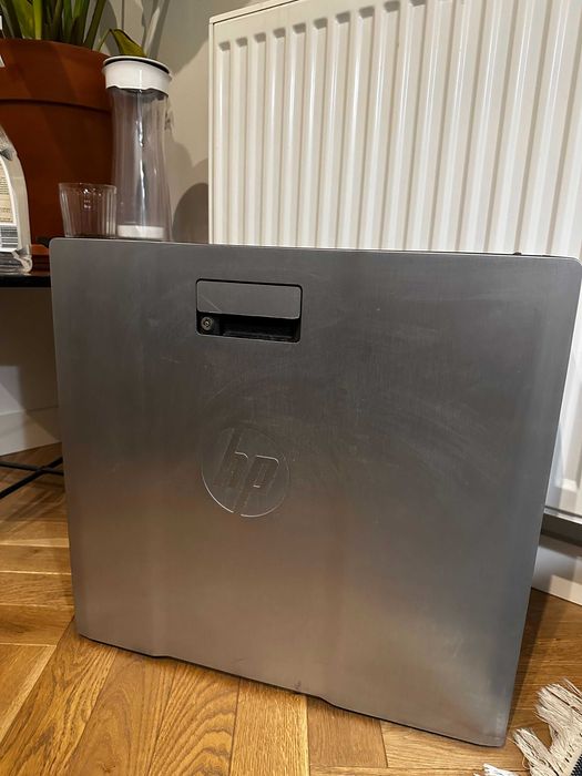 HP Z620 Workstation tower 2x INTER XEON E5-2680