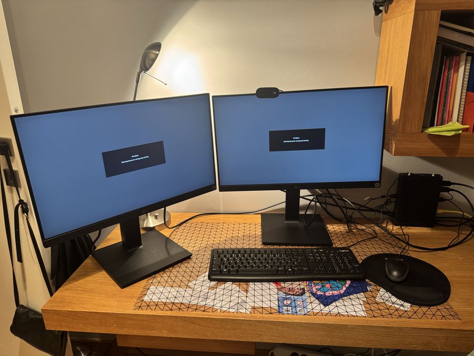 Zestaw biurowy / Setup komputerowy – 2x monitor LG + Logitech