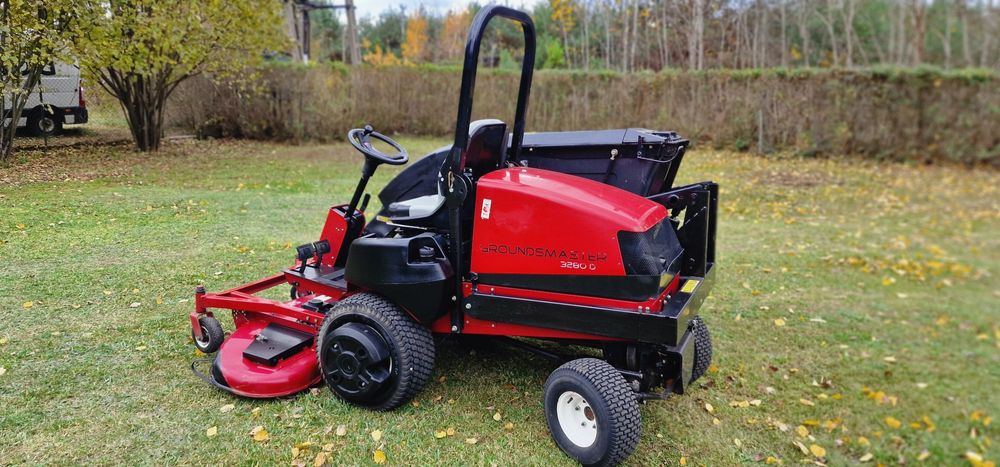 Traktorek kosiarka 4x4 Toro Groundsmaster 3280D Diesel 3 cyl z koszem