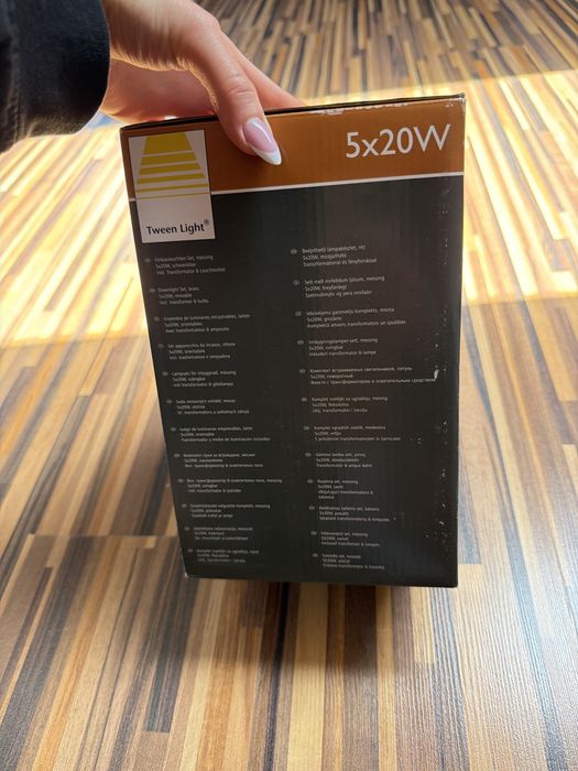 Nowe złote lampy