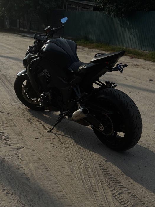 Мотоцикл KAWASAKI Z1000