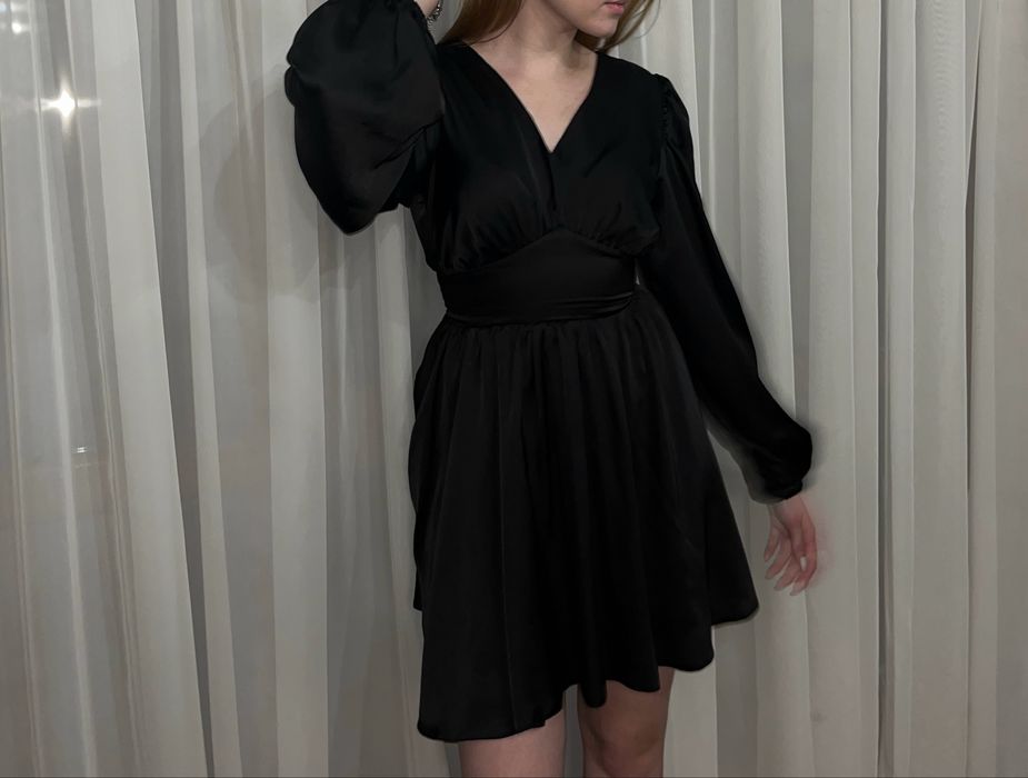 Сукня чорна на будь-які подіі