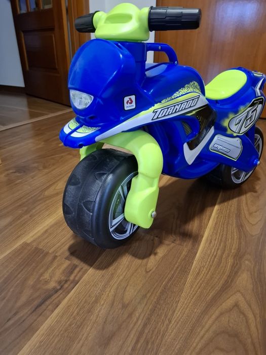 Mota criança sem pedais