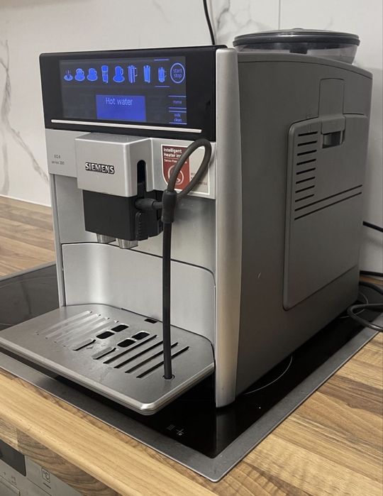 Продам кавоварку SIEMENS EQ6