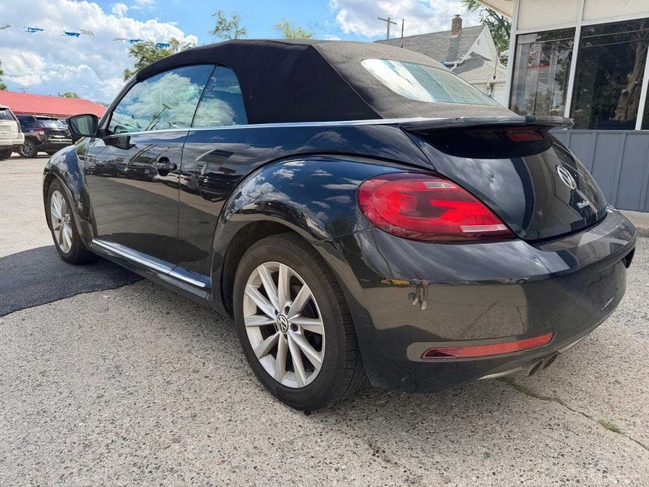 Volkswagen Beetle Dune Convertible      2017
