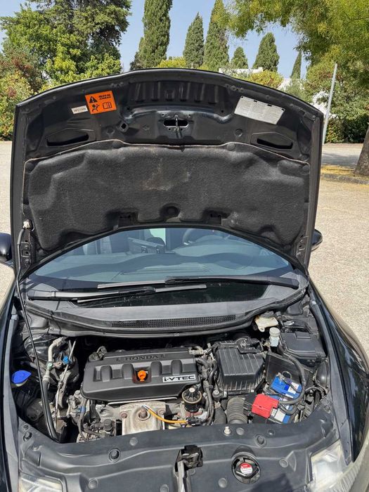 Honda Civic 1.8 i-VTEC Executive – 2010 | 164.000 km | Nacional