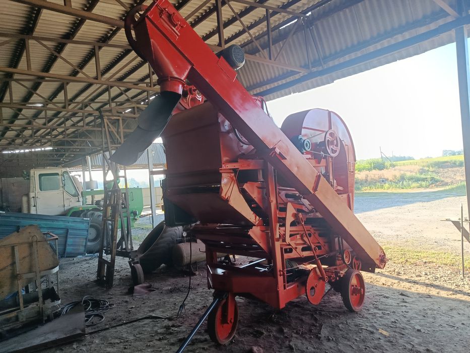 Продам зерноочистну машину овс25