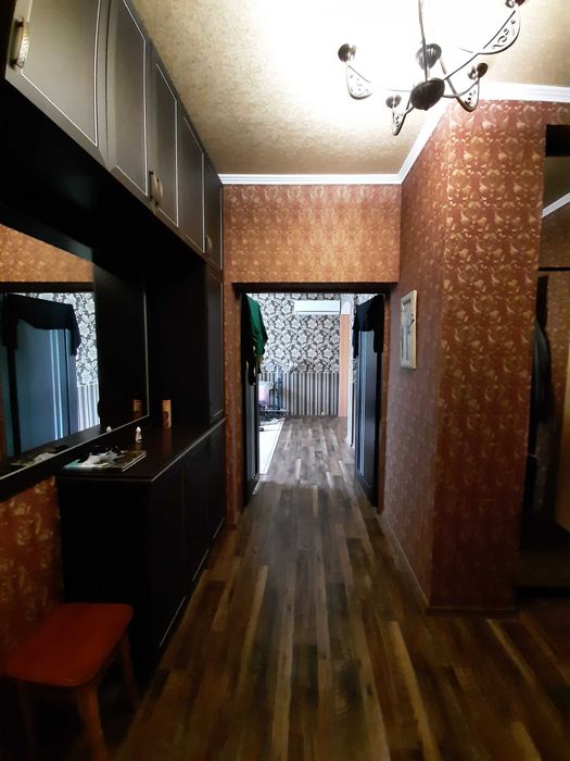 Продам сталінку в центрі міста