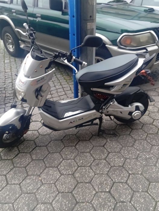 Bicicleta elétrica scooter