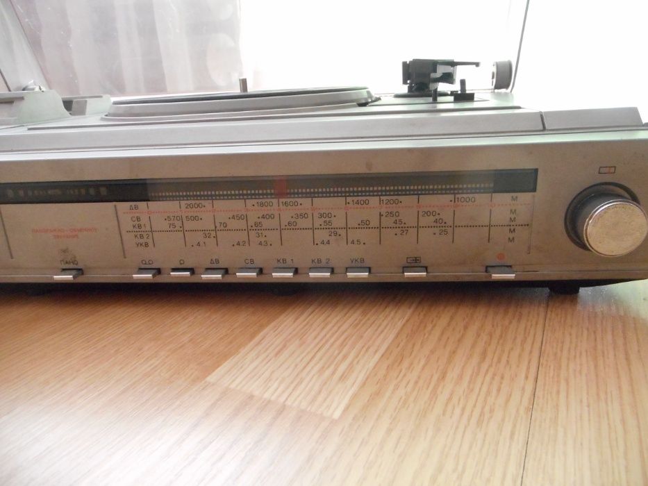 magnetofon gramofon produkcji rosyjskiej