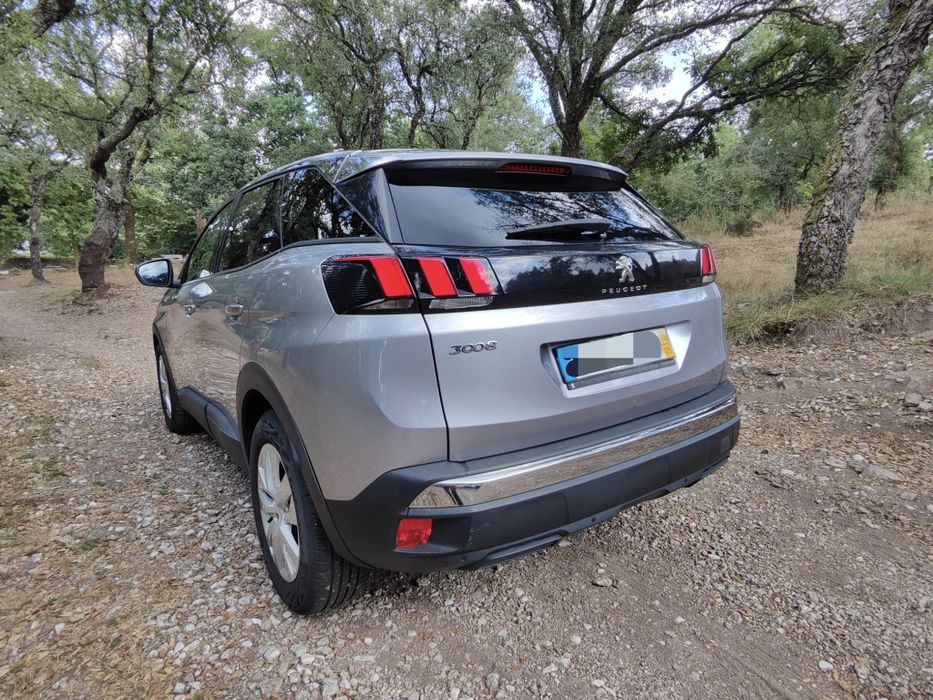 Peugeot 3008 Active 1.5 BlueHDi 130cv