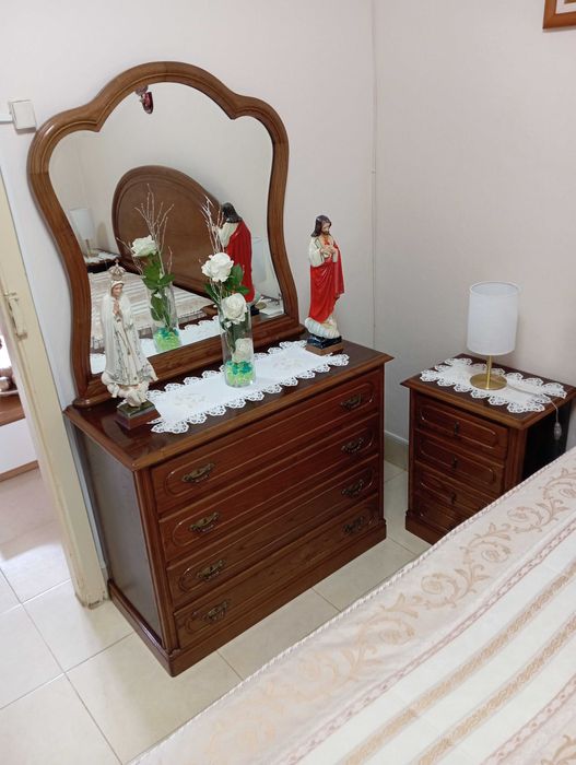 Mobília de quarto DE MADEIRA