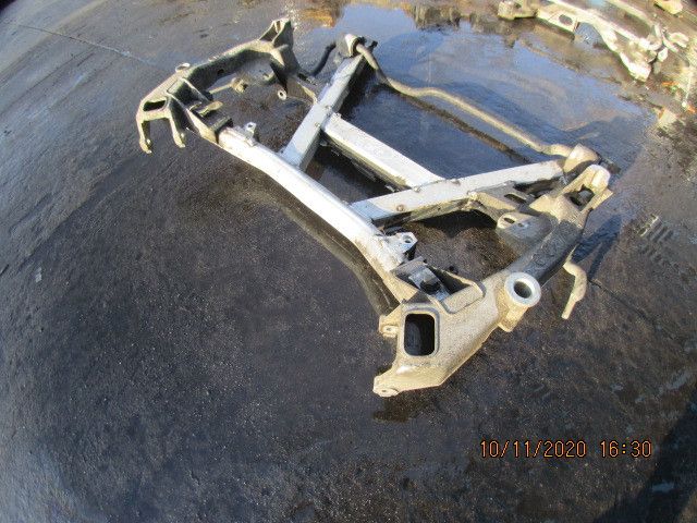 Charriot frente BMW 5 (E39)