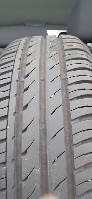 4 pneus 185 /60 R 14 marca continental