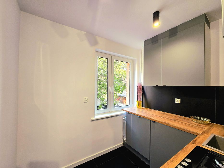 Mieszkanie , 2 pokoje ,1 piętro ,Balkon ,Po Generalnym Remoncie - Widok 3