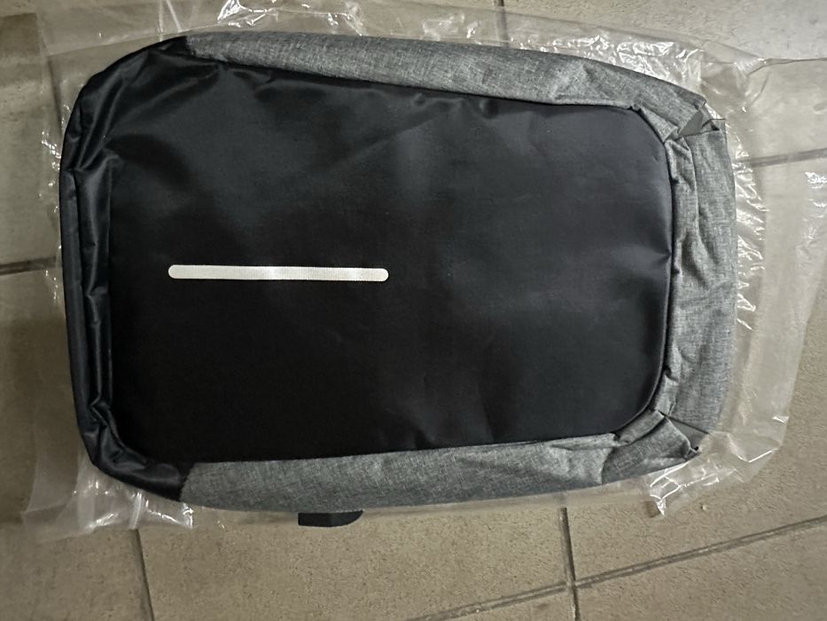 wodoodporny plecak antykradzieżowy z portem USB, c