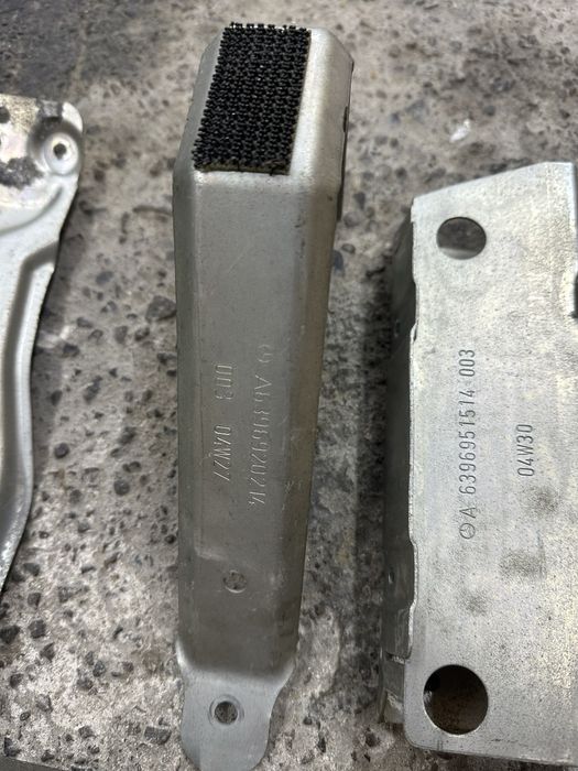 Потолок карта обшивки деталі vito viano 639