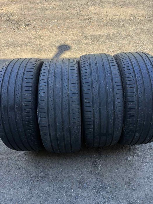 Michelin 255.45.r20