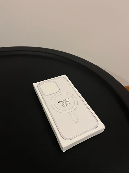 iPhone 16 Pro 512 GB Titânio Preto com Capa MagSafe Apple
