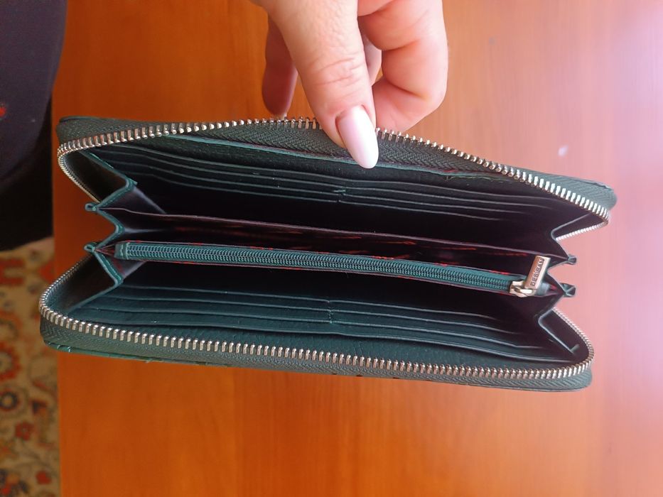 Продам  великий  гаманець