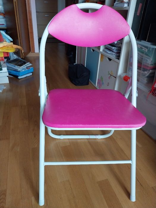 Secretária e cadeira quarto