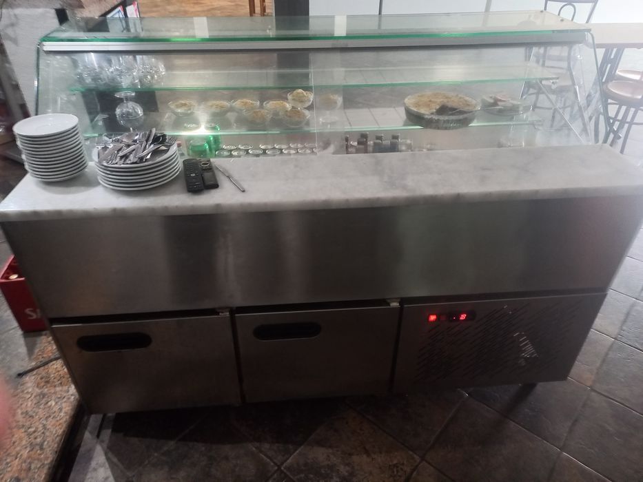 Venda de electrodomésticos e  interiores de restauração