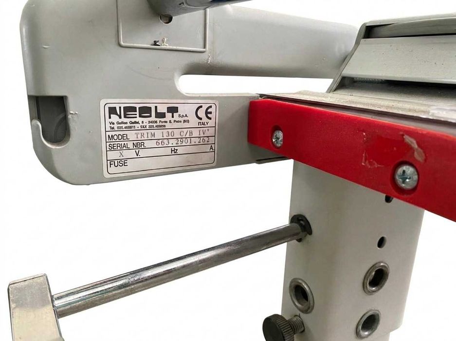 Vende-se guilhotina manual 130cm Neolt Trim.