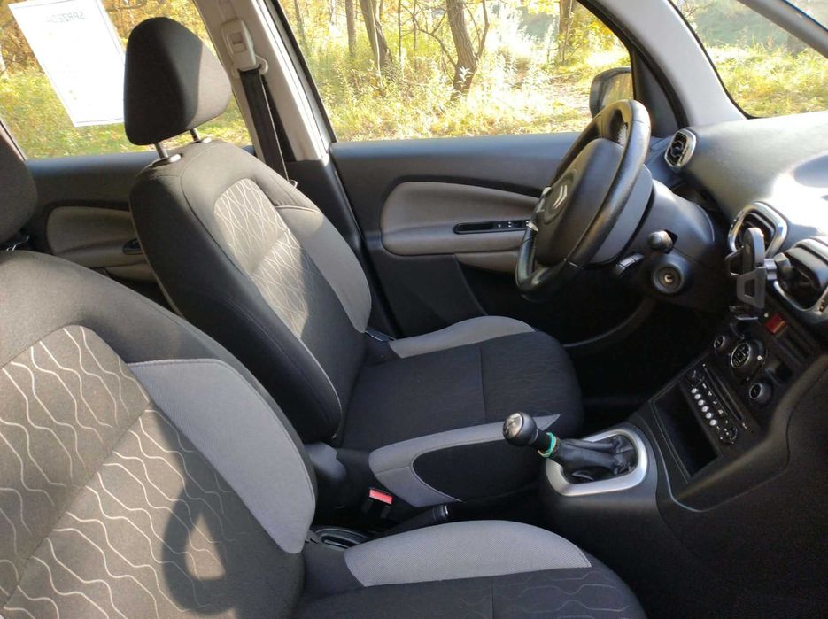 Samochód Citroen Picasso biała perła