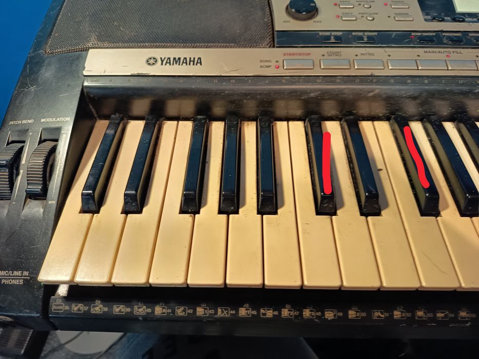 Yamaha PSR740 keyboard