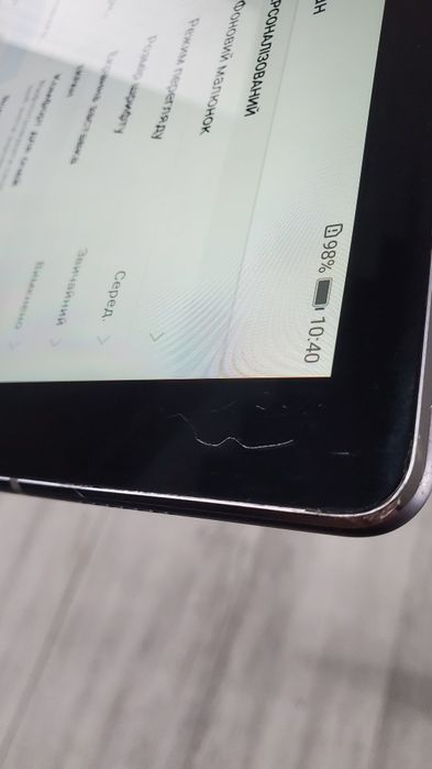 Планшет 10 дюйм  4g версія.