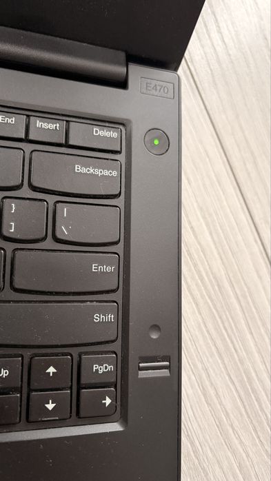 Lenovo ThinkPad E470 i5-7200U 8GB 256GB SSD Windows 10 PRO