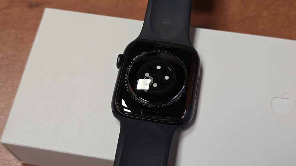 Apple Watch 7 45mm GPS czarny, stan bdb