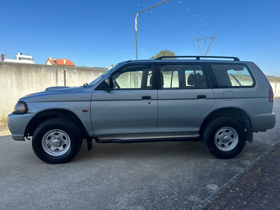 Mitsubishi Pagero Sport 2.5TD