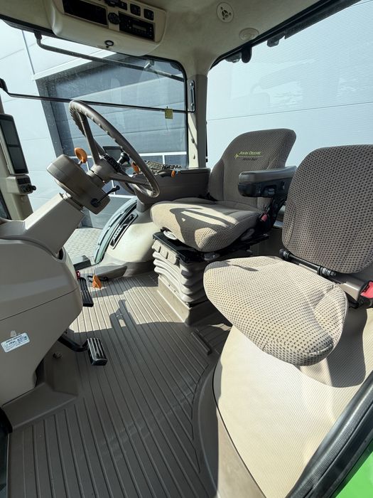John Deere 7200 R