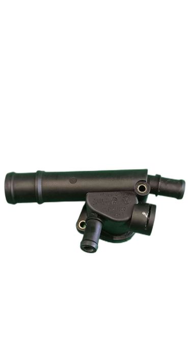 Carcaça do termostato SKODA OCTAVIA II 038121132D (OEM)