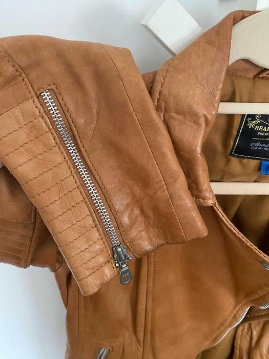 Blusão de pele macio