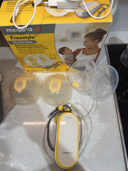 Молоковідсмоктувач MEDELA Freestyle Hands Free