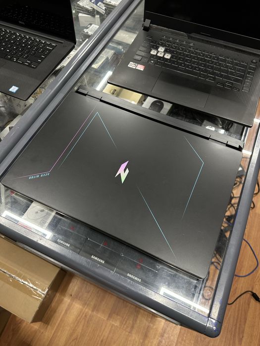 Игровой ноутбук Acer nitro 17 Razen 7 rtx4050.