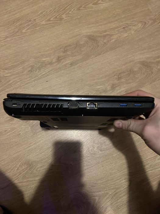 Продам 2 ноутбуки  G580 i G500