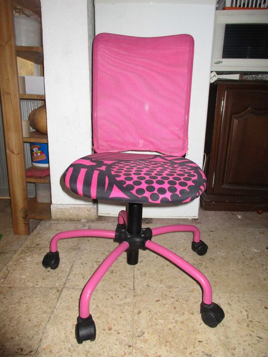 Estante com duas camas