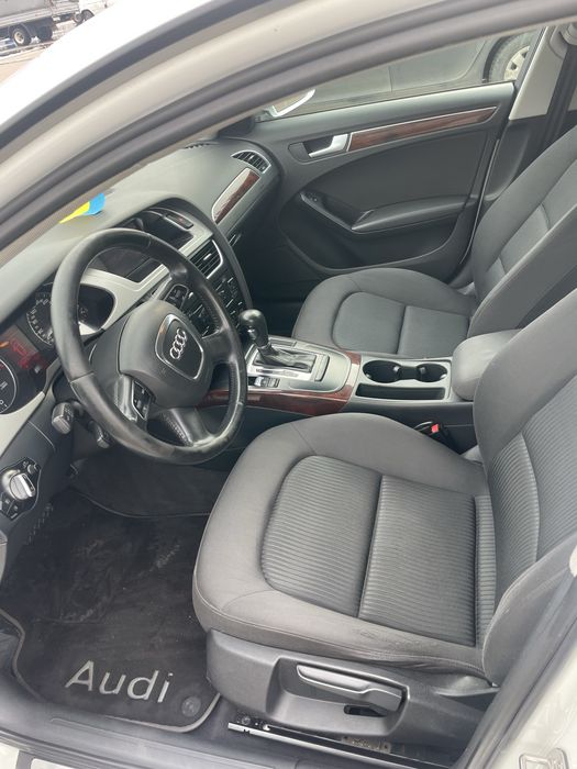 Ауді А4 б8 2010 рік