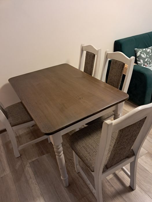 Sprzedam stół+4 krzesła